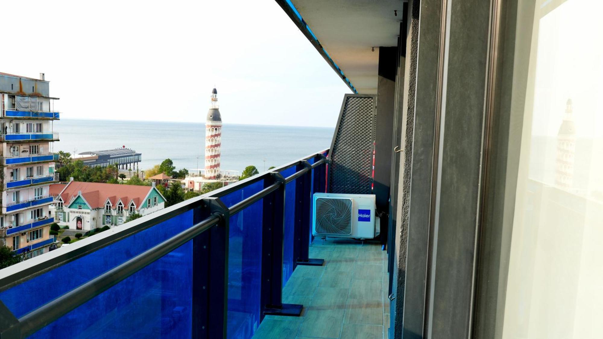 Lux Apart Hotel 555 Batumi Exterior photo